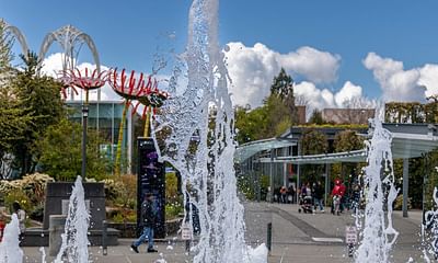 What are some pop culture attractions in Seattle and Tacoma?